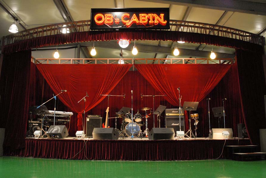 Papa’s-Band-and-OB’s-Cabin-860×420×490-Mixed-media-live-2009