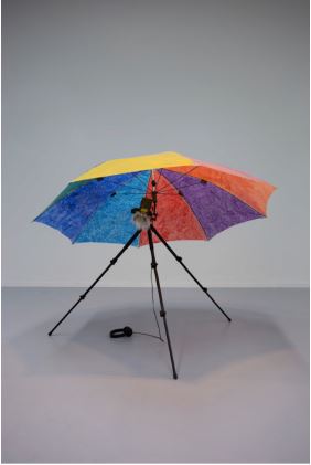 nuclear-umbrella-180x180x60-cm-우산에-마커-혼합매체-오디오-설치-2013